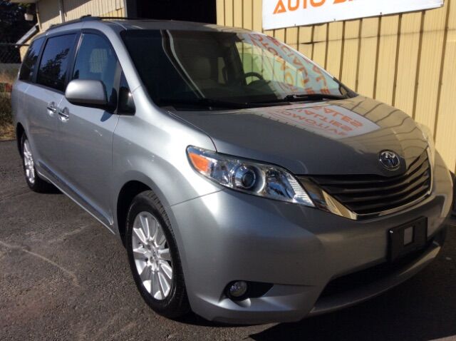 2011 toyota sienna xle v6