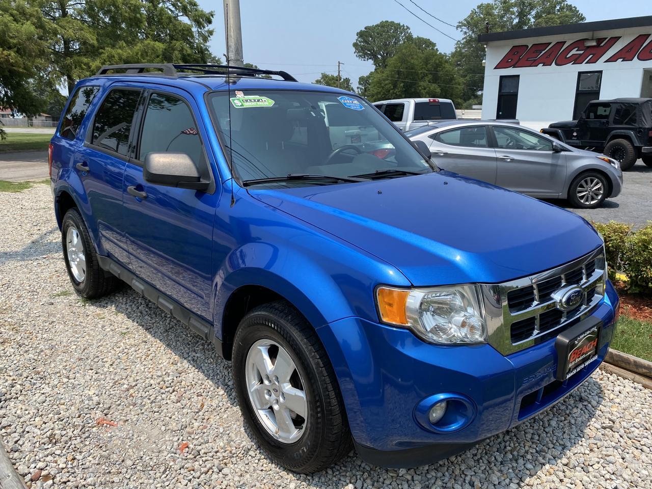 2012 FORD ESCAPE XLT 4X4, WARRANTY, AUX/USB PORT, SUNROOF, BLUETOOTH, CLEAN CARFAX! 2012 FORD ESCAPE XLT 4X4, WARRANTY, AUX/USB PORT, SUNROOF, BLUETOOTH, CLEAN CARFAX!