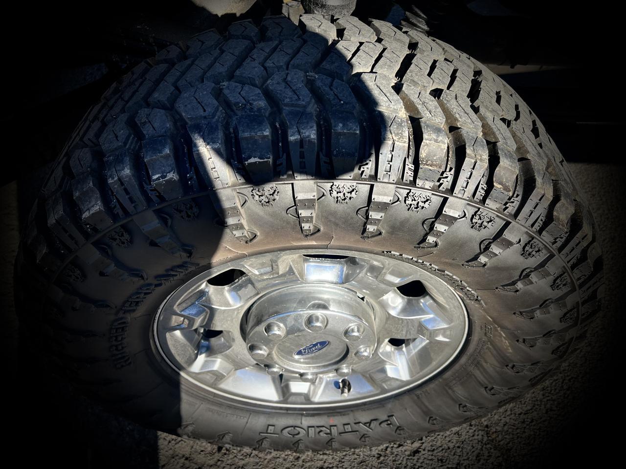 FORDF250 CREW CAB 4X411