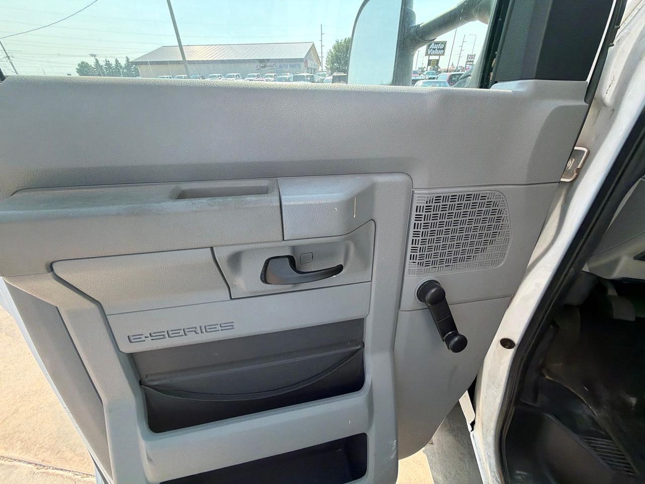 2012 Ford E-350SD Base Watertown SD 2012 Ford E-350SD Base Watertown SD