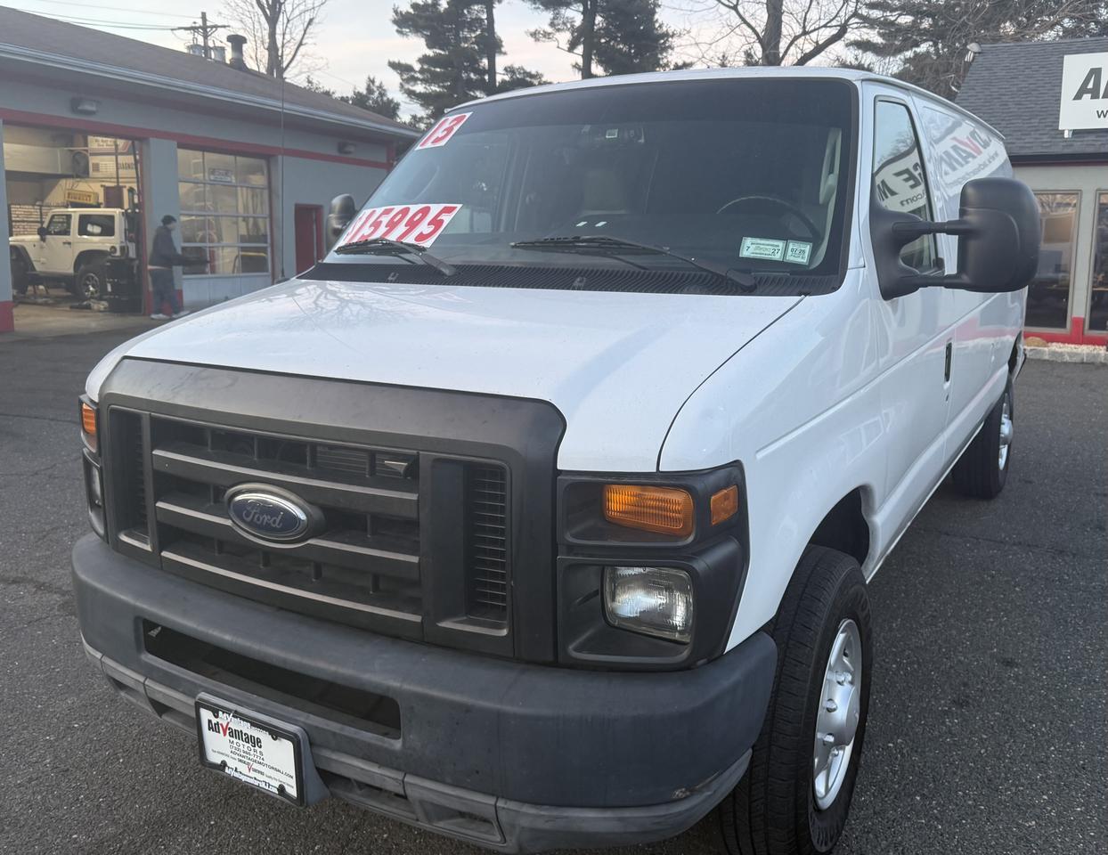 2012 Ford E-Series Base's photo