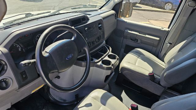 2012 Ford Econoline E-350 Super Duty Saint Joseph MO 2012 Ford Econoline E-350 Super Duty Saint Joseph MO