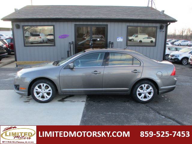 2012 Ford Fusion SE's photo