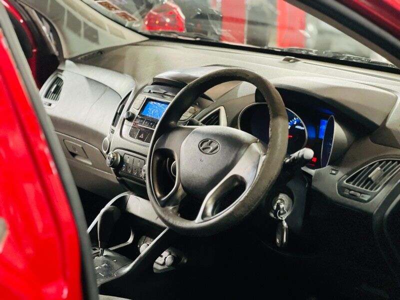 2012 Hyundai Tucson IX35 (2.0L Petrol) Vaitele 2012 Hyundai Tucson IX35 (2.0L Petrol) Vaitele