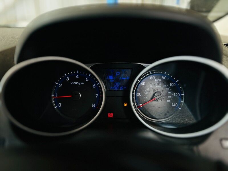 2012 Hyundai Tucson IX35 (2.0L Petrol) Vaitele 2012 Hyundai Tucson IX35 (2.0L Petrol) Vaitele