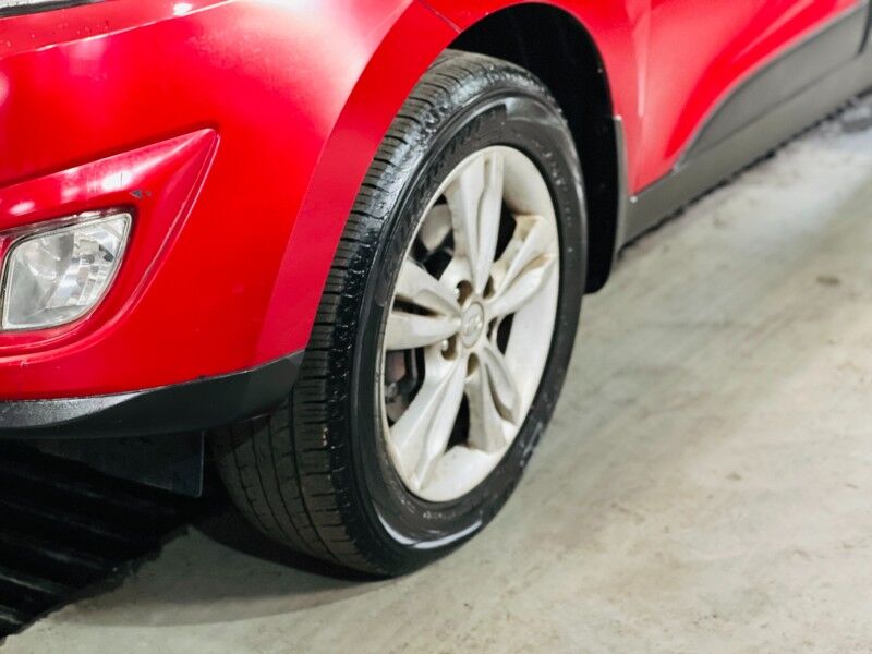 2012 Hyundai Tucson IX35 (2.0L Petrol) Vaitele 2012 Hyundai Tucson IX35 (2.0L Petrol) Vaitele