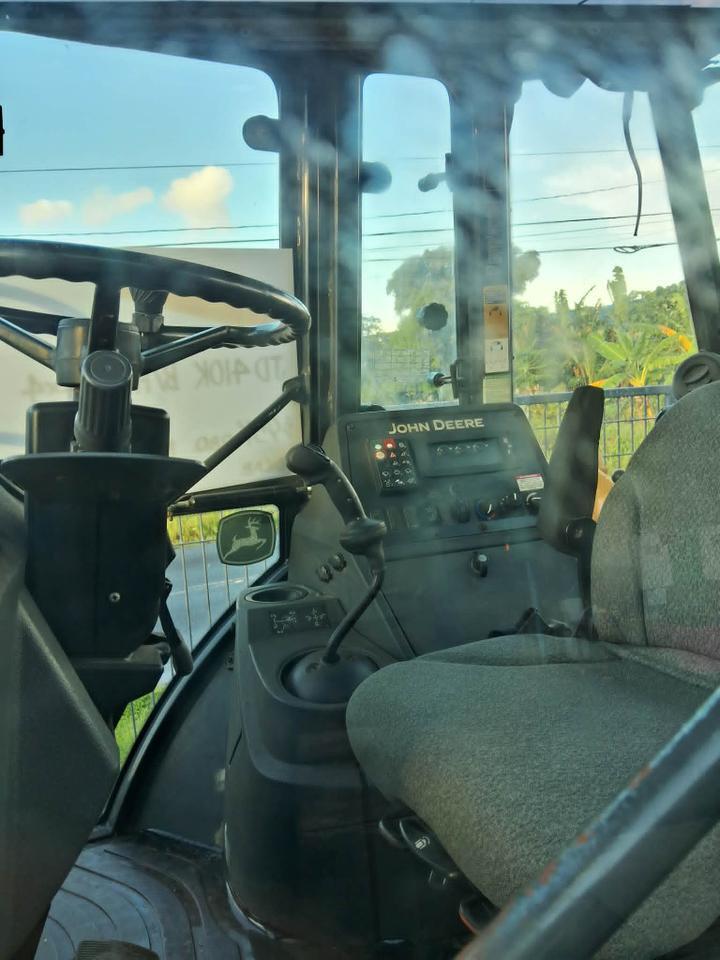 2012 John Deere 410 Series Pago Pago 2012 John Deere 410 Series Pago Pago