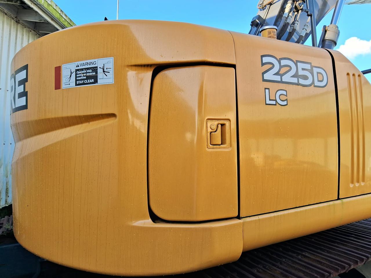 2012 John Deere Excavator 225 Pago Pago 2012 John Deere Excavator 225 Pago Pago