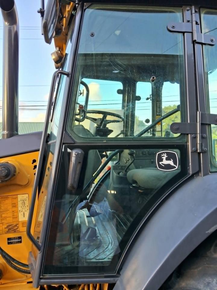 2012 John Deere Excavator 225 Pago Pago 2012 John Deere Excavator 225 Pago Pago