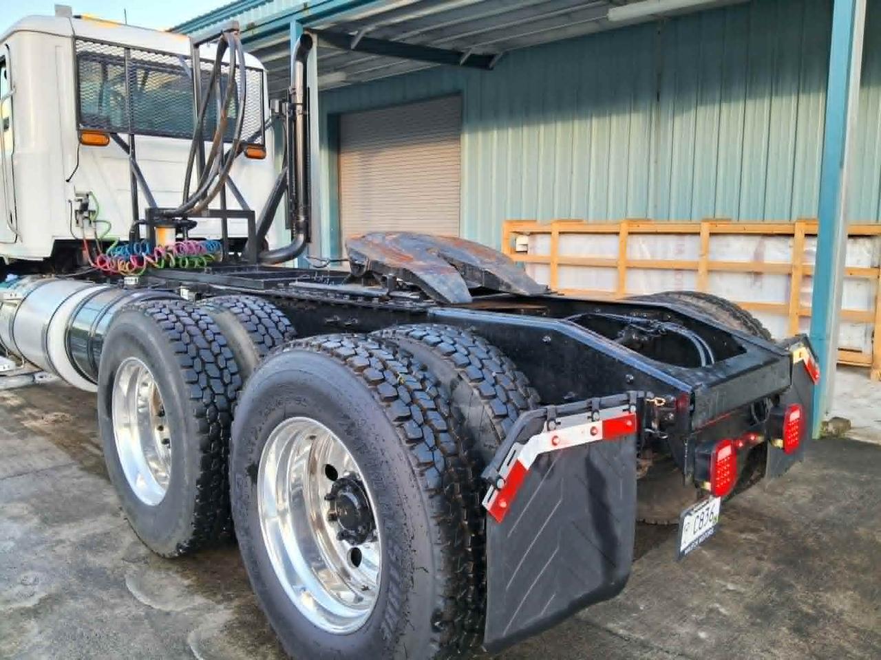 2012 MACK 600 Series CHU613 Pago Pago 2012 MACK 600 Series CHU613 Pago Pago