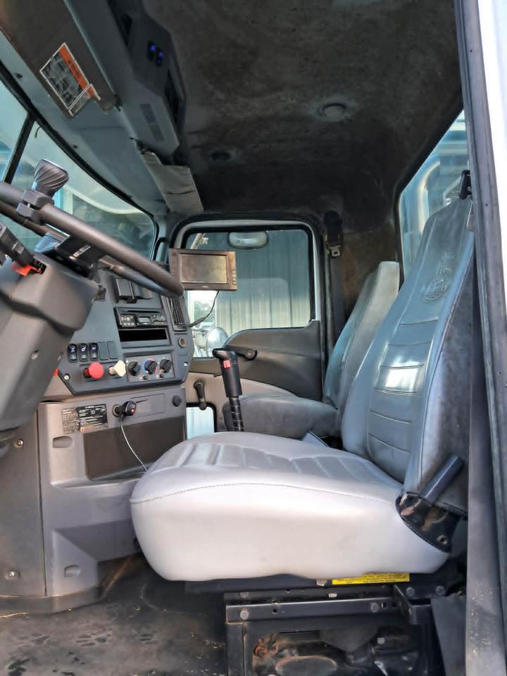 2012 MACK 600 Series CHU613 Pago Pago 2012 MACK 600 Series CHU613 Pago Pago