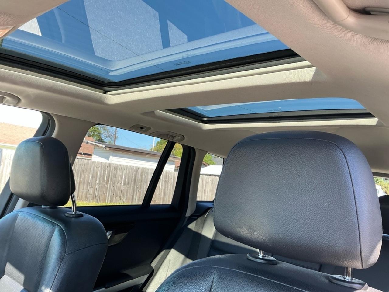 2012 Mercedes-Benz GLK-Class GLK 350, CRUISE CONTROL, USB, AUX, POWER MIRRORS, KEYLESS ENTRY, DOUBLE SUNROOF, LOW MILES, CLEAN CARFAX! Norfolk VA 2012 Mercedes-Benz GLK-Class GLK 350, CRUISE CONTROL, USB, AUX, POWER MIRRORS, KEYLESS ENTRY, DOUBLE SUNROOF, LOW MILES, CLEAN CARFAX! Norfolk VA