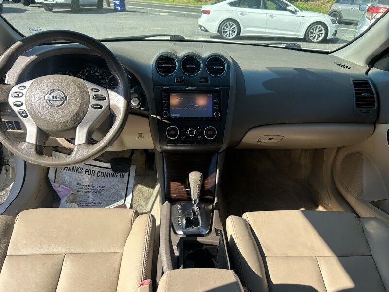 2012 Nissan Altima 3.5 SR - V6 - LEATHER - SUNROOF - LOW MILES Whitinsville MA 2012 Nissan Altima 3.5 SR - V6 - LEATHER - SUNROOF - LOW MILES Whitinsville MA