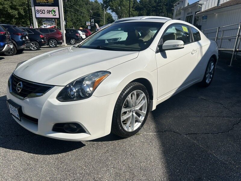 2012 Nissan Altima 3.5 SR - V6 - LEATHER - SUNROOF - LOW MILES Whitinsville MA 2012 Nissan Altima 3.5 SR - V6 - LEATHER - SUNROOF - LOW MILES Whitinsville MA
