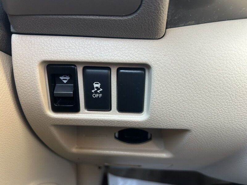 2012 Nissan Altima 3.5 SR - V6 - LEATHER - SUNROOF - LOW MILES Whitinsville MA 2012 Nissan Altima 3.5 SR - V6 - LEATHER - SUNROOF - LOW MILES Whitinsville MA