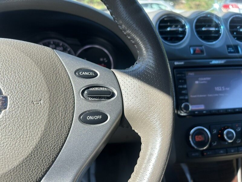2012 Nissan Altima 3.5 SR - V6 - LEATHER - SUNROOF - LOW MILES Whitinsville MA 2012 Nissan Altima 3.5 SR - V6 - LEATHER - SUNROOF - LOW MILES Whitinsville MA