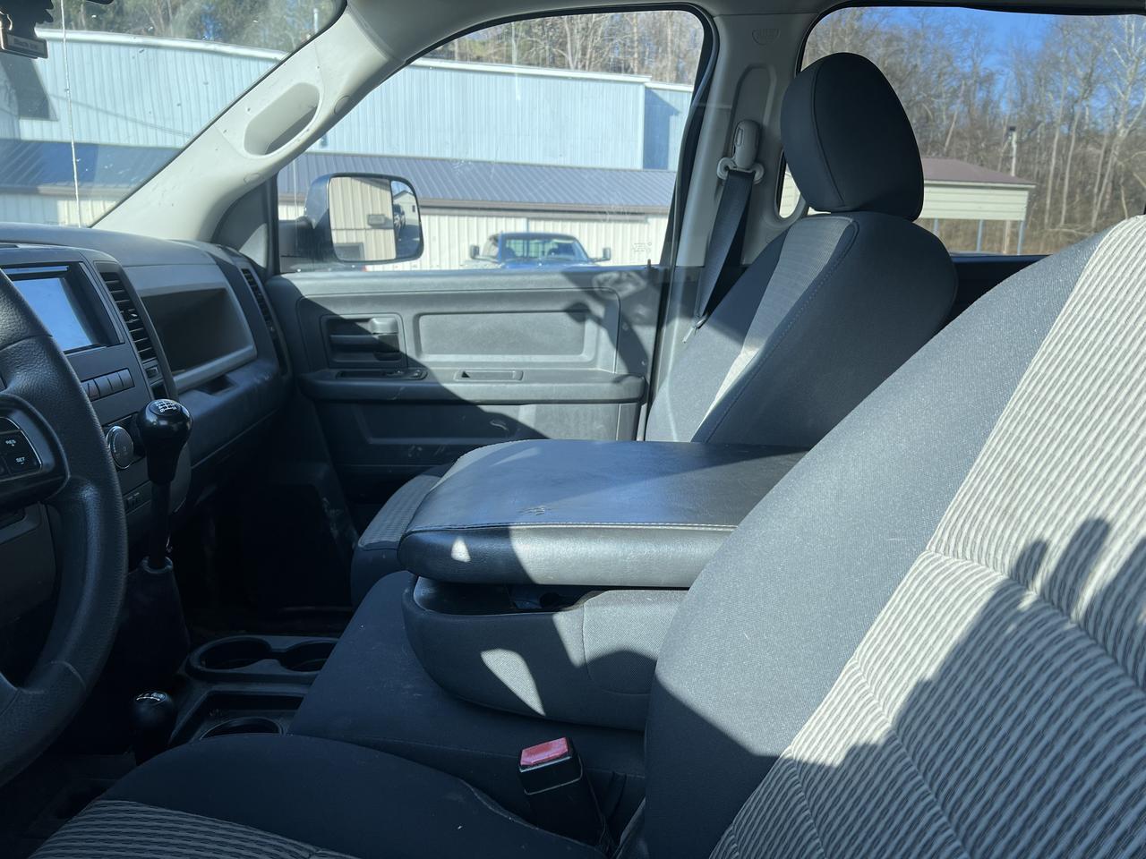 RAM2500 CREW CAB 4X411