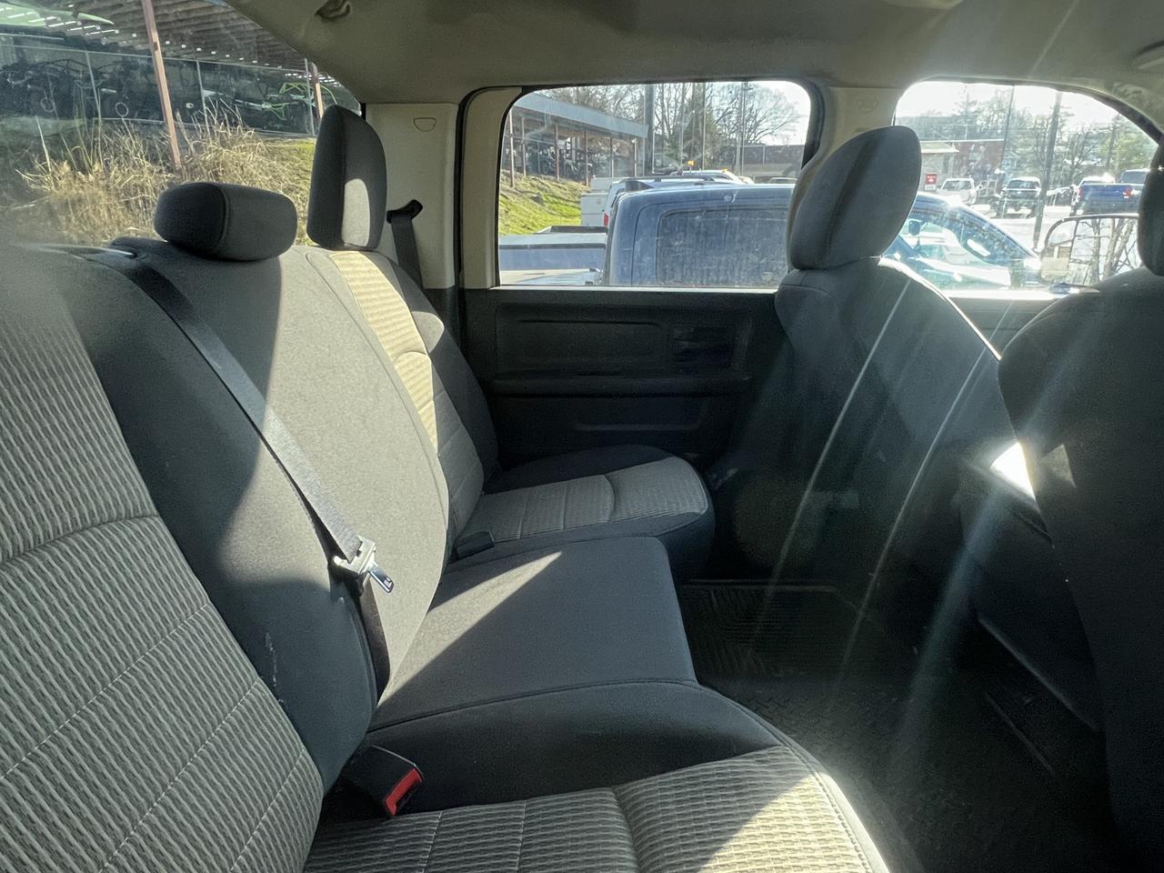 RAM2500 CREW CAB 4X416