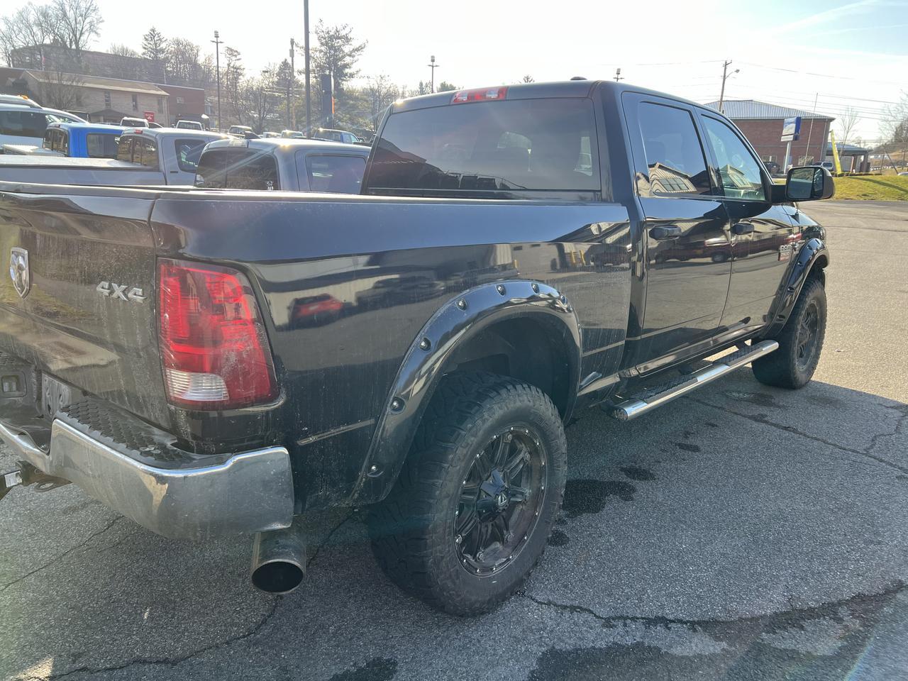 RAM2500 CREW CAB 4X44