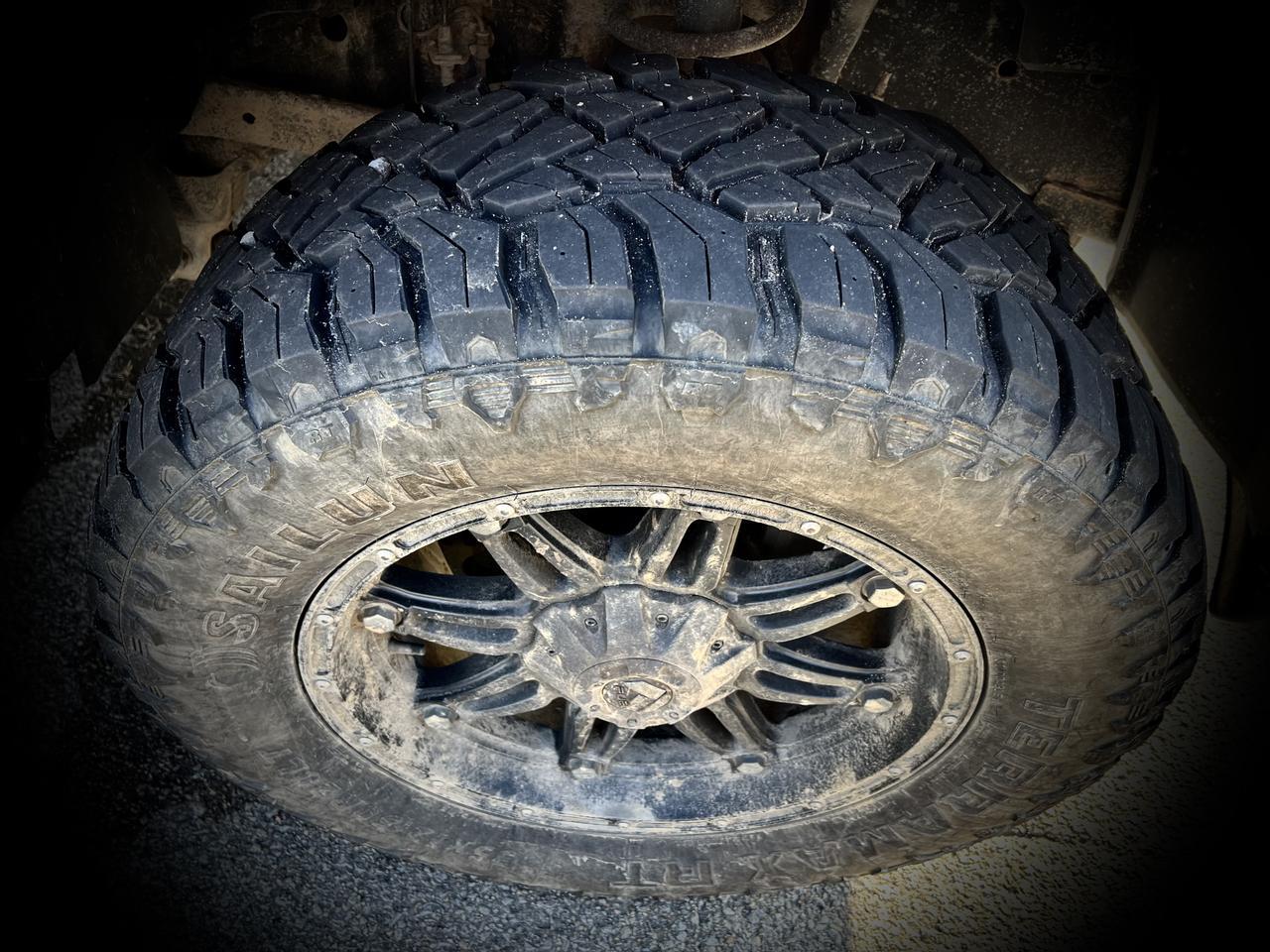 RAM2500 CREW CAB 4X46