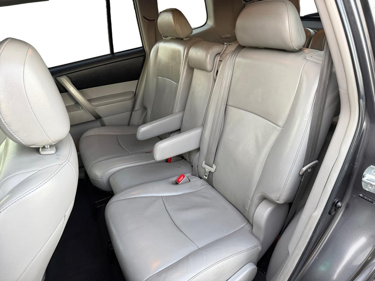 2012 TOYOTA HIGHLANDER SE Kansas City MO 2012 TOYOTA HIGHLANDER SE Kansas City MO