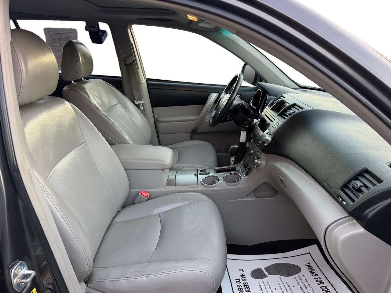 2012 TOYOTA HIGHLANDER SE Kansas City MO 2012 TOYOTA HIGHLANDER SE Kansas City MO