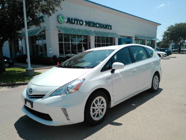 2012 Toyota Prius v Two 2012 Toyota Prius v Two