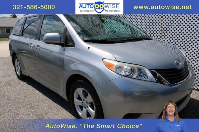 2017 Chrysler Pacifica Touring photo 2