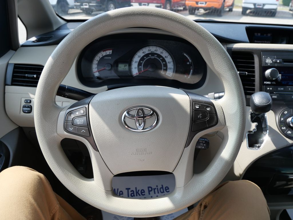 2012 Toyota Sienna LE Mt Pleasant MI