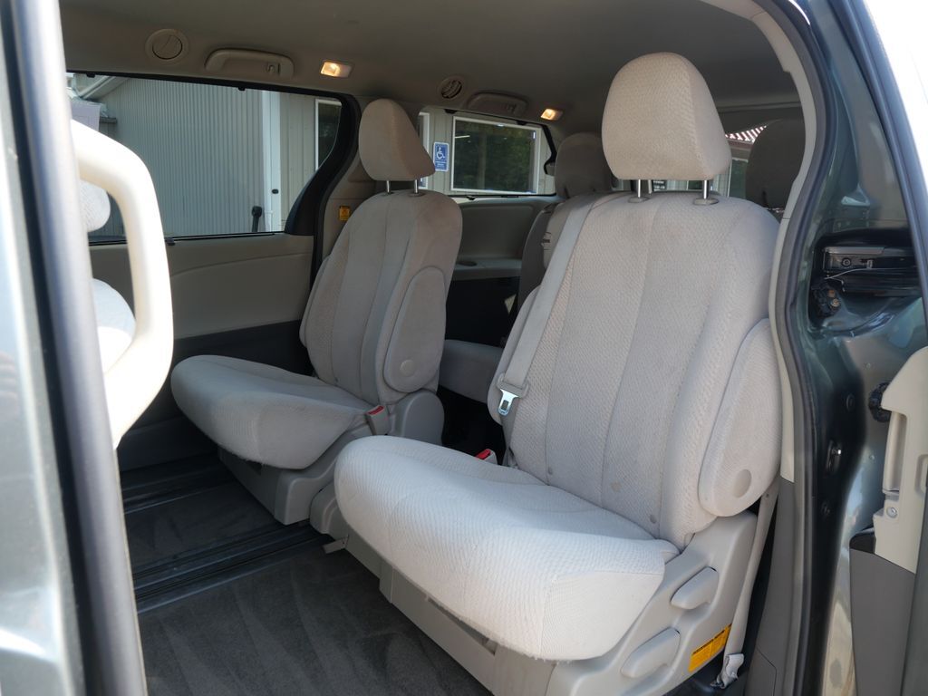2012 Toyota Sienna LE Mt Pleasant MI
