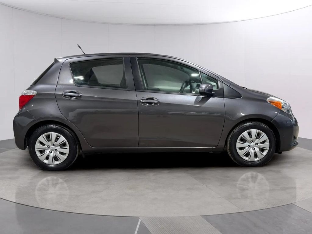 2012 Toyota Yaris LE