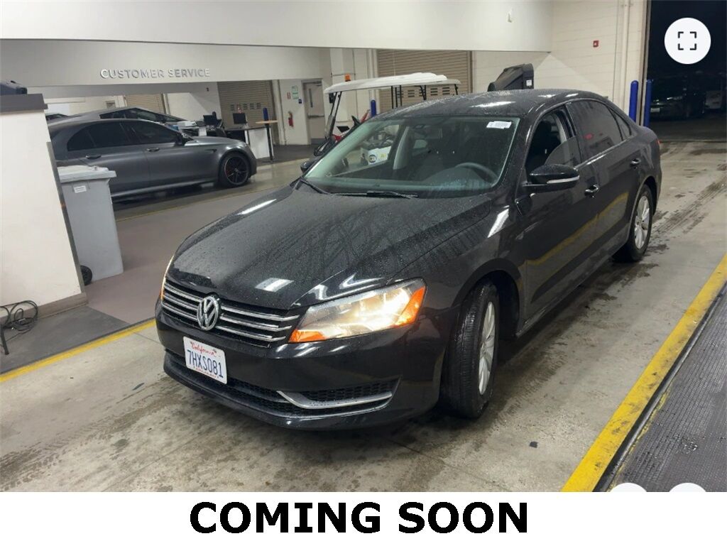 2012 Volkswagen Passat S's photo