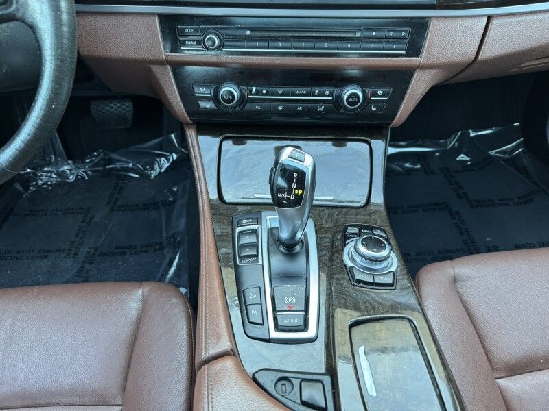 2013 BMW 5 Series 528i xDrive AWD w/ Premium Package Arlington VA