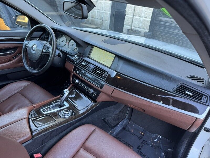2013 BMW 5 Series 528i xDrive AWD w/ Premium Package Arlington VA