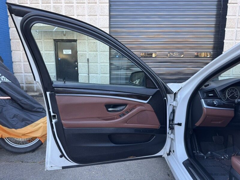 2013 BMW 5 Series 528i xDrive AWD w/ Premium Package Arlington VA