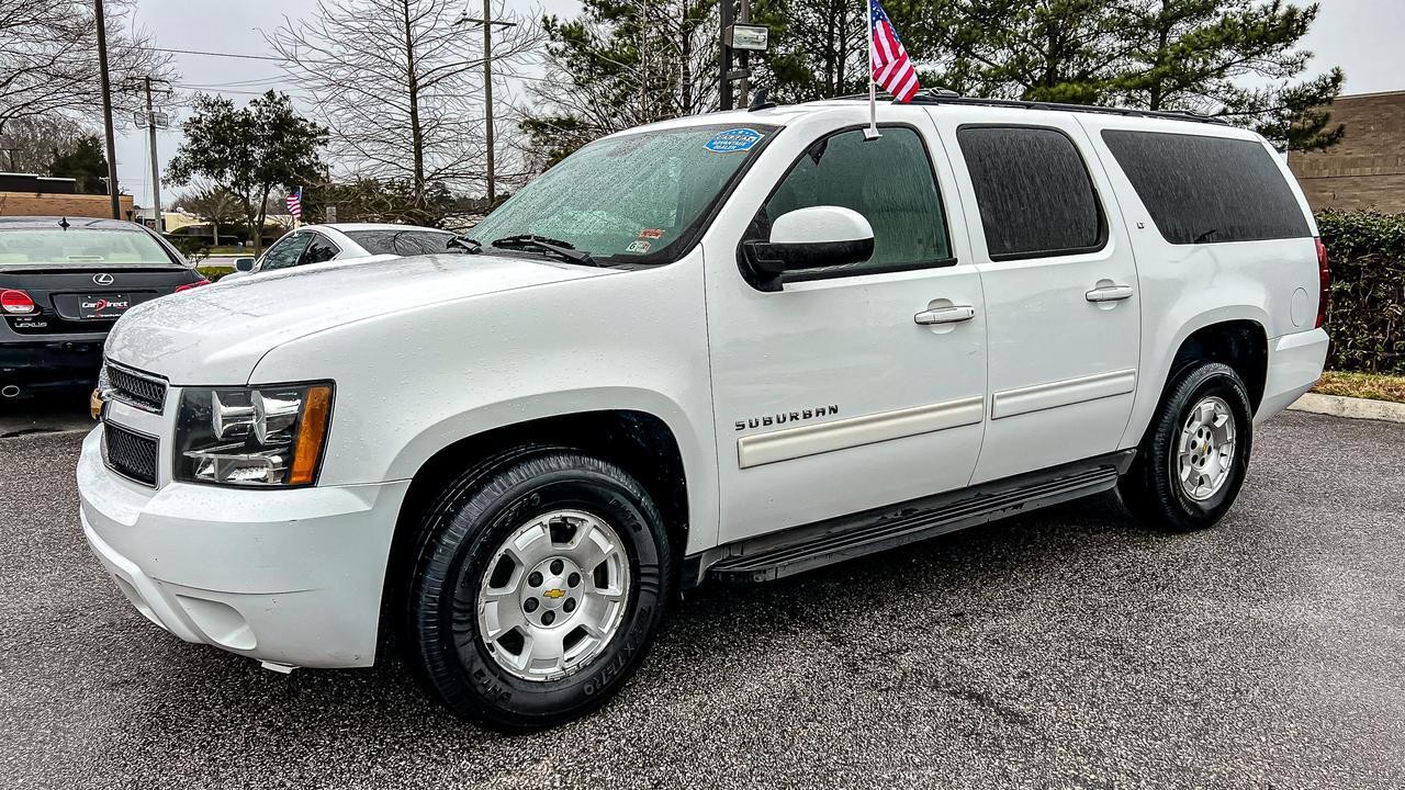 2013 CHEVROLET SUBURBAN LT RWD, RUNNING BOARDS, TOW PACKAGE/HITCH, BLUETOOTH, AND LOCALLY OWNED! 2013 CHEVROLET SUBURBAN LT RWD, RUNNING BOARDS, TOW PACKAGE/HITCH, BLUETOOTH, AND LOCALLY OWNED!
