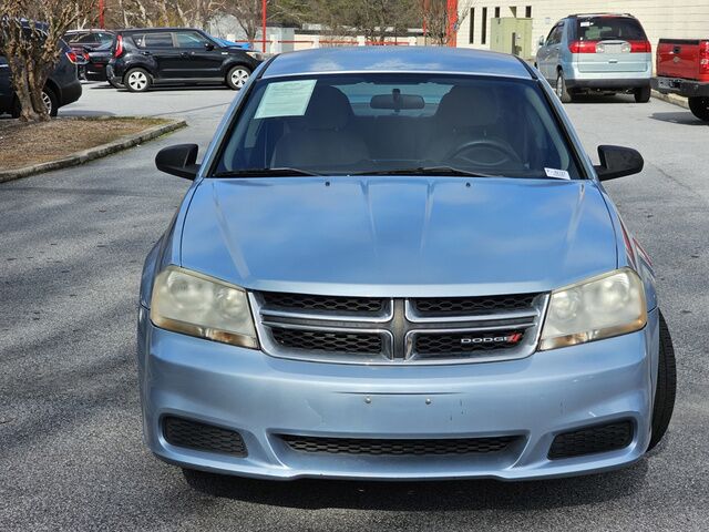 2013 Dodge Avenger SE's photo