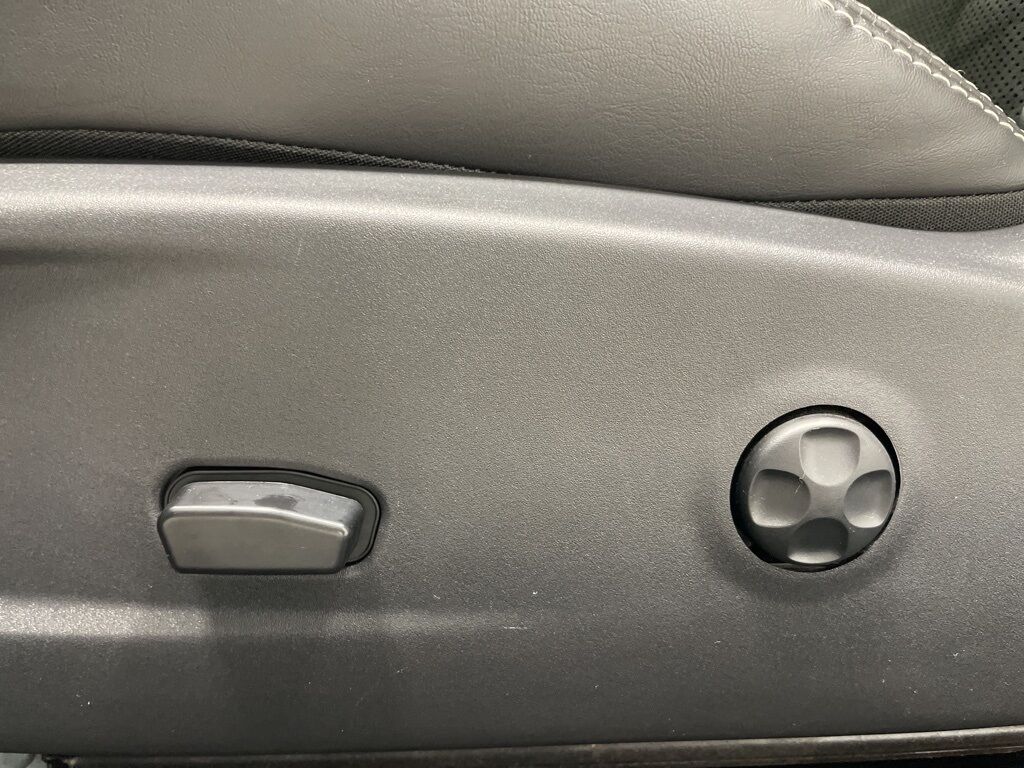 2013 Dodge Challenger SRT8 RWD Fond du Lac WI 2013 Dodge Challenger SRT8 RWD Fond du Lac WI