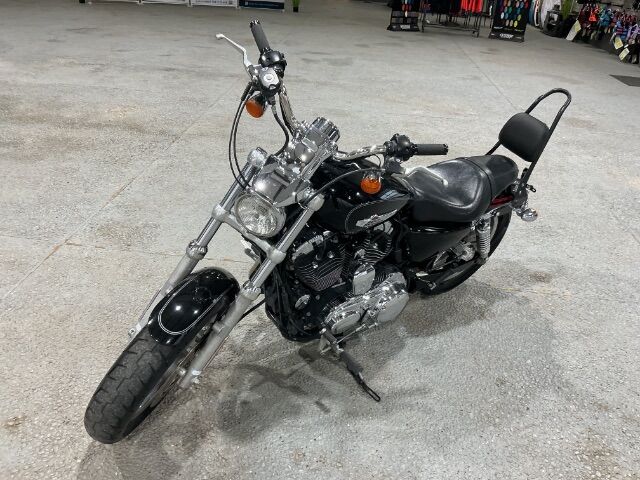 2013 Harley-Davidson XL1200C -