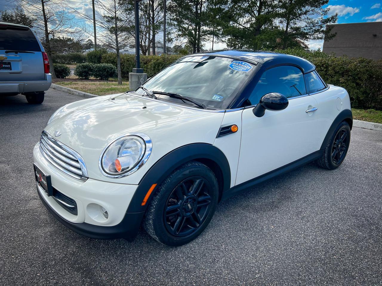 2013 MINI COOPER 2DR FWD, KEYLESS START, BLUETOOTH, HEATED LEATHER SEATS, REAR SPOILER, AND PARKING SENSORS!! 2013 MINI COOPER 2DR FWD, KEYLESS START, BLUETOOTH, HEATED LEATHER SEATS, REAR SPOILER, AND PARKING SENSORS!!