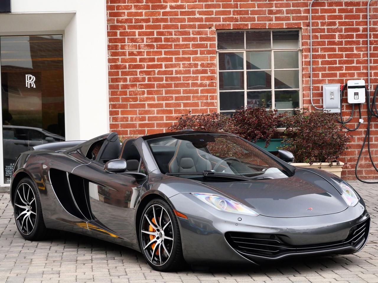 2013 McLaren MP4-12C