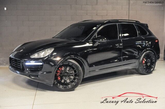 2013_Porsche_Cayenne Turbo_4dr SUV_ Chicago IL