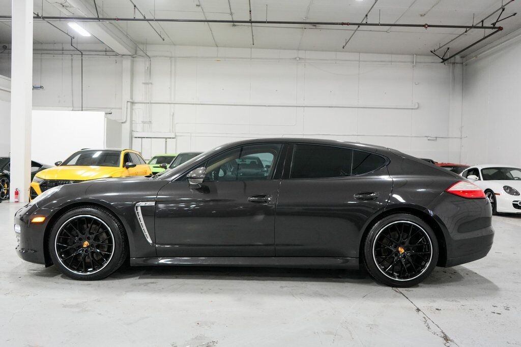 2013 Porsche Panamera Platinum Edition