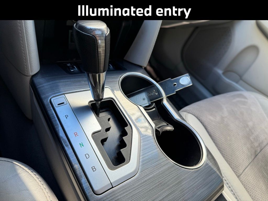 2013 Toyota Camry Hybrid XLE