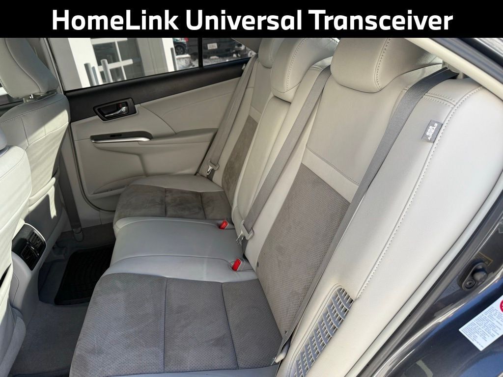 2013 Toyota Camry Hybrid XLE