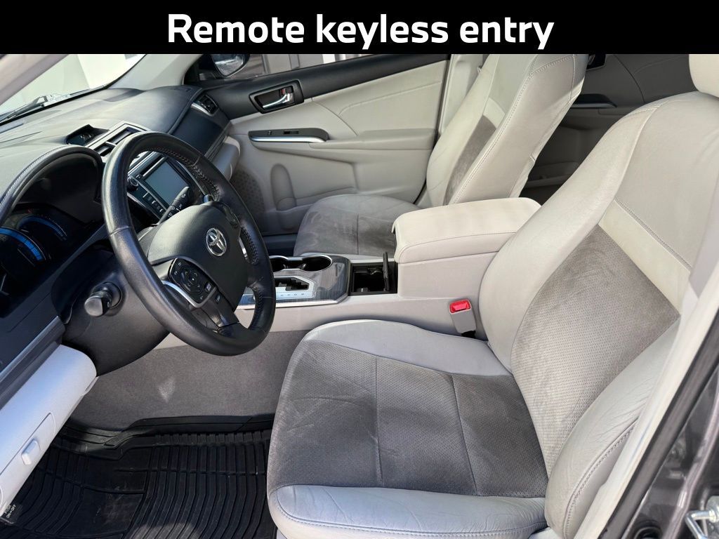 2013 Toyota Camry Hybrid XLE