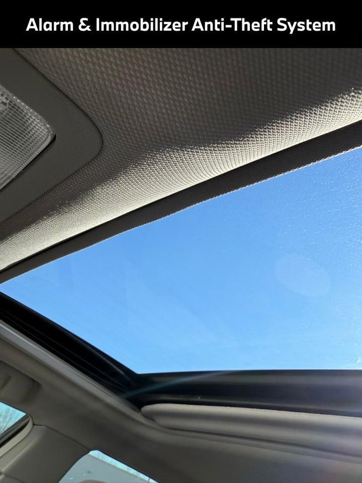 2013 Toyota Camry Hybrid XLE