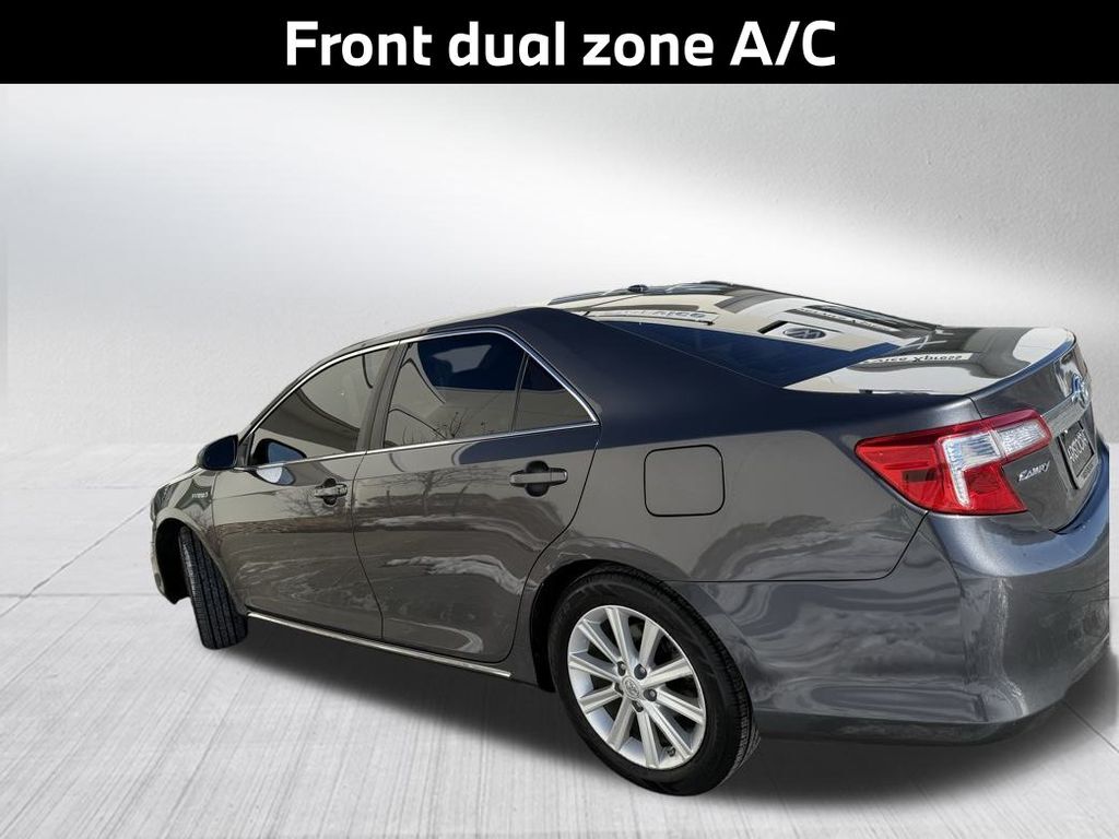 2013 Toyota Camry Hybrid XLE