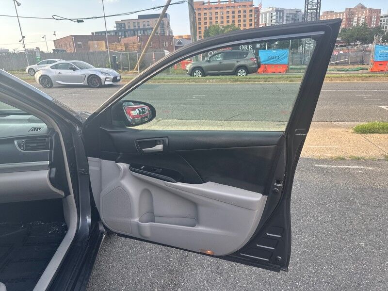 2013 Toyota Camry LE FWD Arlington VA