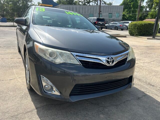 2013 Toyota Camry SE V6 | XLE V6 2013 Toyota Camry SE V6 | XLE V6